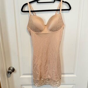 Assets by Spanx Luxe & Lean Lace Full Slip Body Shaper Nude large